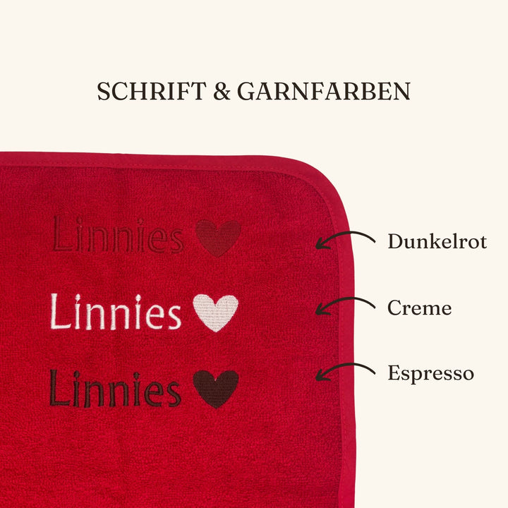 Übersicht der verfügbaren Garnfarben (Dunkelrot, Creme / Weiß / Espresso) für die Bestickung des roten Geburtshandtuchs mit Namen und Herz