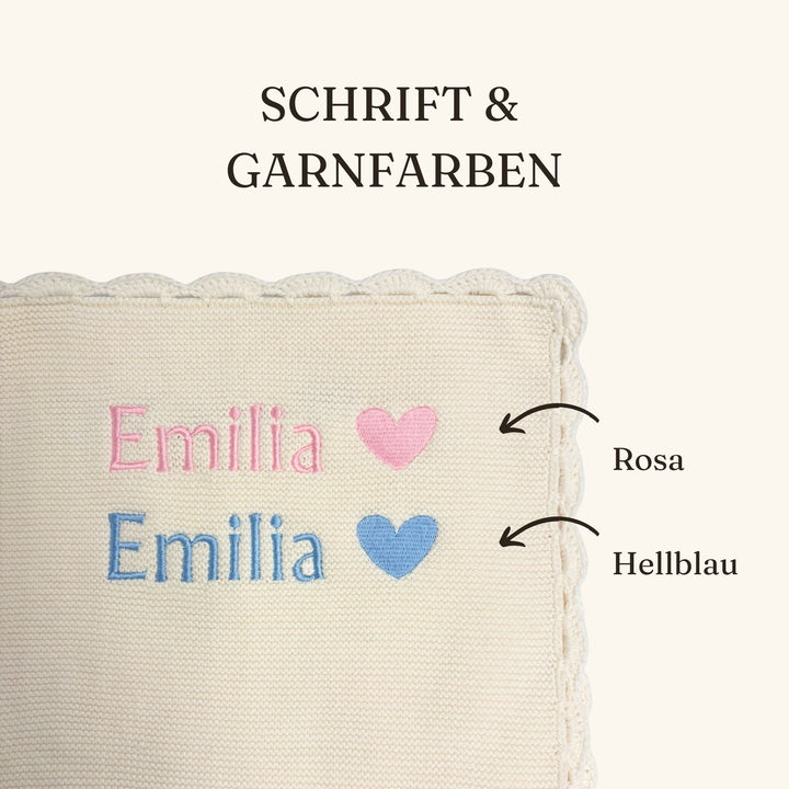 Personalisierung der cremeweissen Babydecke von Linnie&
